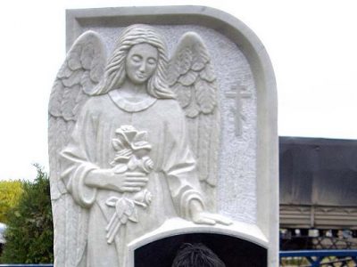 Памятник с ангелом на могилу